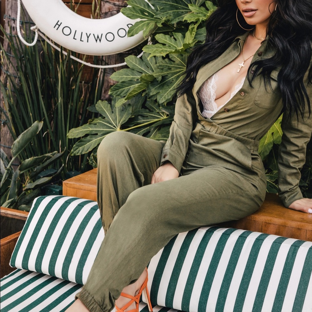 NWOT Fashion Nova Jumpsuit